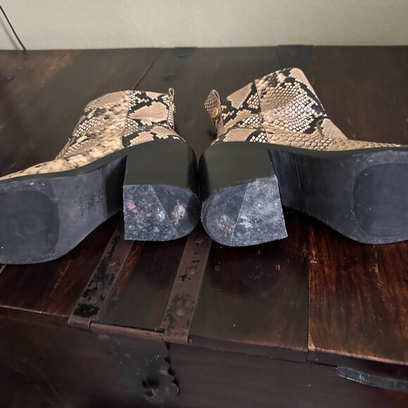 Tory Burch Size 8.5 Snakeskin Boots - Picture 6 of 6